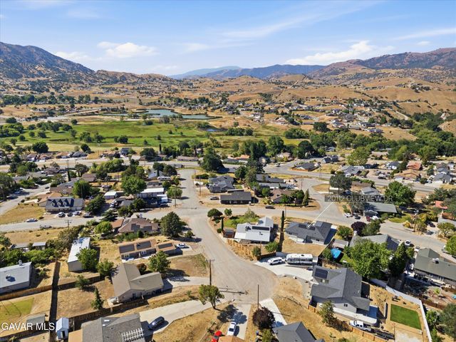 20112 Clubview Drive, Tehachapi, CA 93561