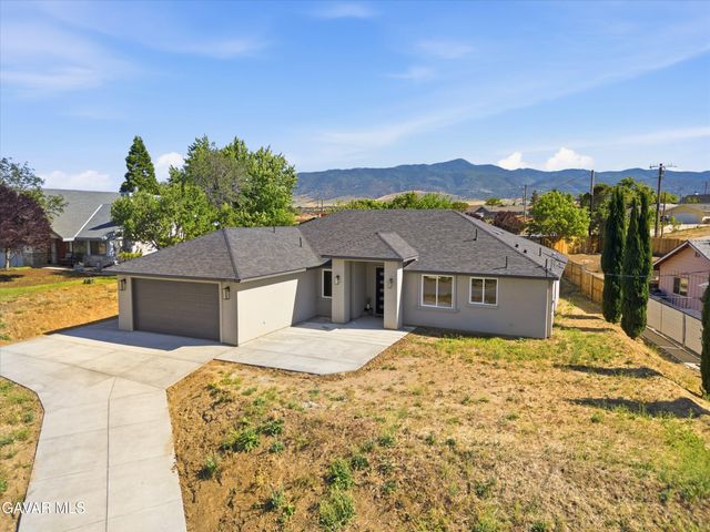 20112 Clubview Drive, Tehachapi, CA 93561