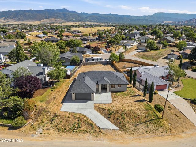 20112 Clubview Drive, Tehachapi, CA 93561