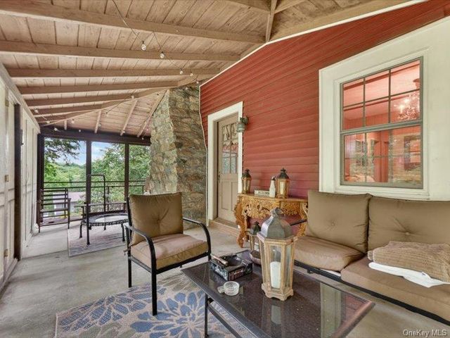 33 Willow Trail Court, Carmel, NY 10512