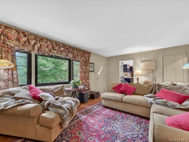 33 Willow Trail Court, Carmel, NY 10512