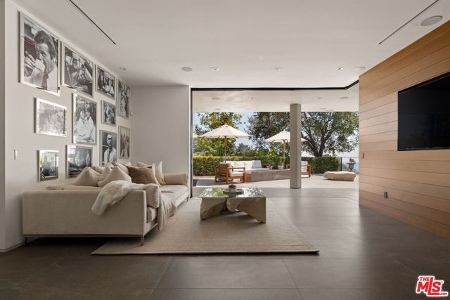 9108 Alanda Place, Beverly Hills, CA 90210