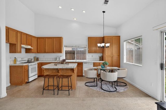 9028 Willowberry Way, Elk Grove, CA 95758