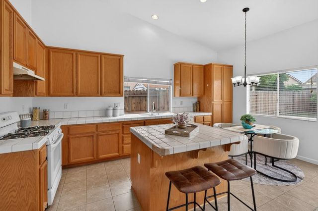 9028 Willowberry Way, Elk Grove, CA 95758