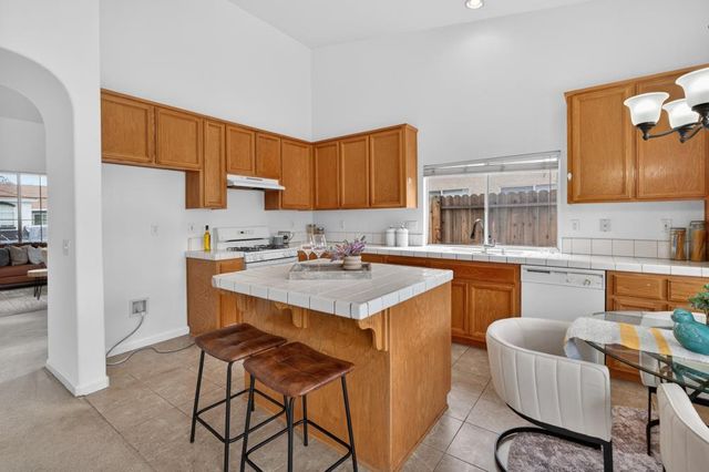 9028 Willowberry Way, Elk Grove, CA 95758