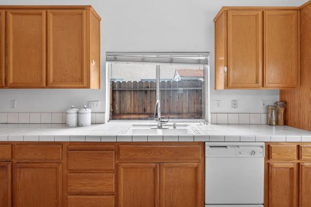 9028 Willowberry Way, Elk Grove, CA 95758