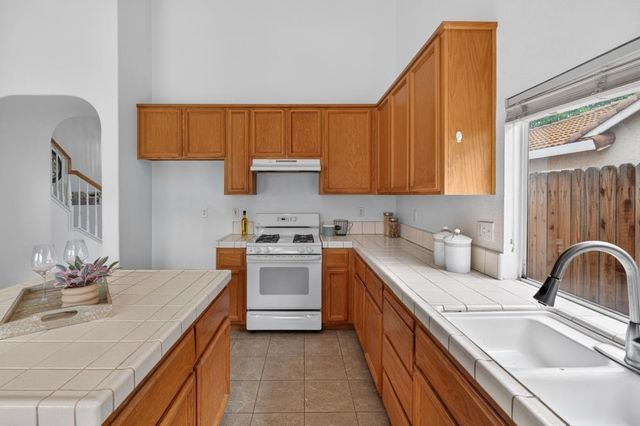 9028 Willowberry Way, Elk Grove, CA 95758