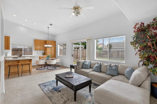 9028 Willowberry Way, Elk Grove, CA 95758