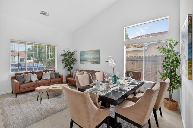 9028 Willowberry Way, Elk Grove, CA 95758