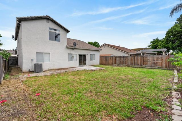 9028 Willowberry Way, Elk Grove, CA 95758