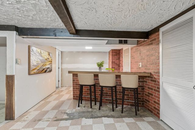 10513 S Avenue E, Chicago, IL 60617