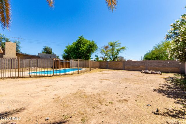 17629 N 8th Avenue, Phoenix, AZ 85023