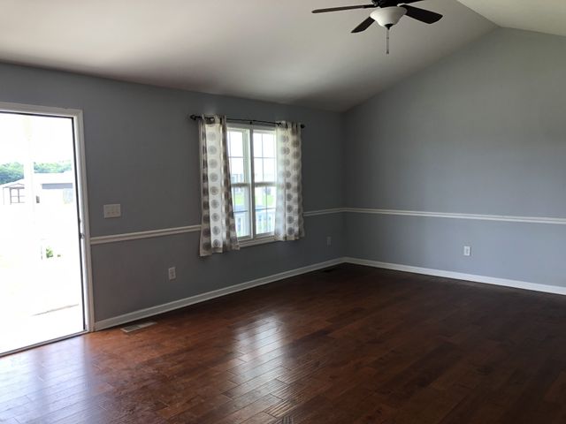 171 Raspberry Dr, Winchester, TN 37398