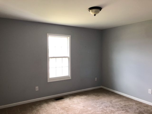 171 Raspberry Dr, Winchester, TN 37398