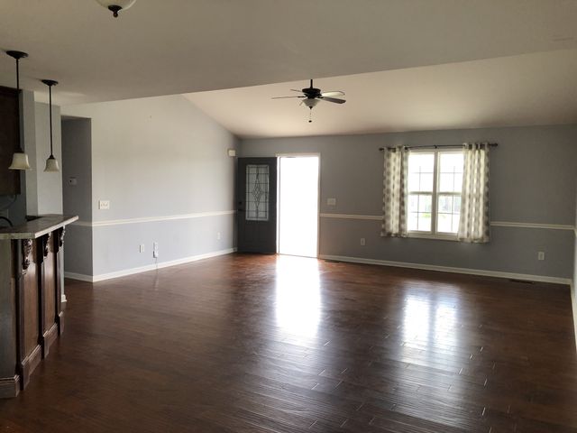 171 Raspberry Dr, Winchester, TN 37398