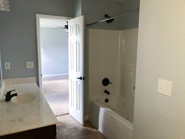 171 Raspberry Dr, Winchester, TN 37398