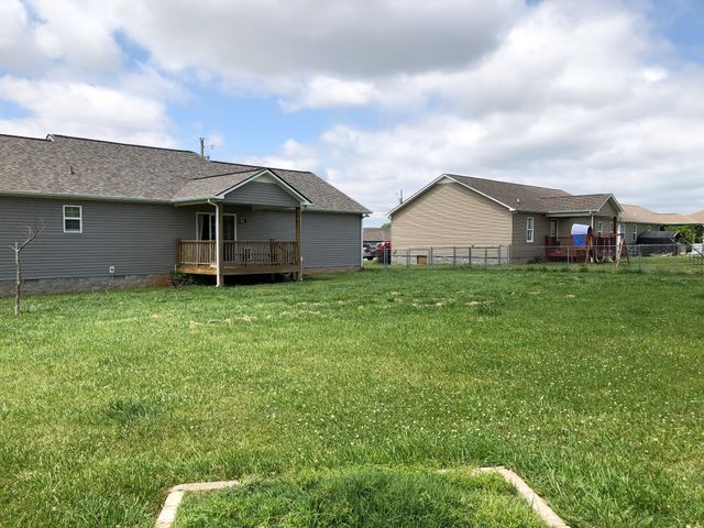 171 Raspberry Dr, Winchester, TN 37398