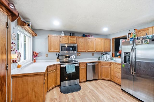 5641 Shady Oak Street, Huber Heights, OH 45424
