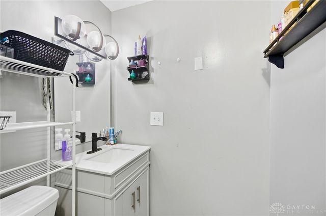5641 Shady Oak Street, Huber Heights, OH 45424