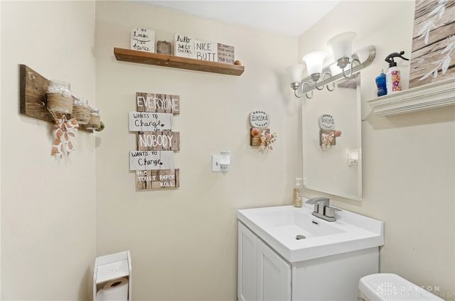 5641 Shady Oak Street, Huber Heights, OH 45424