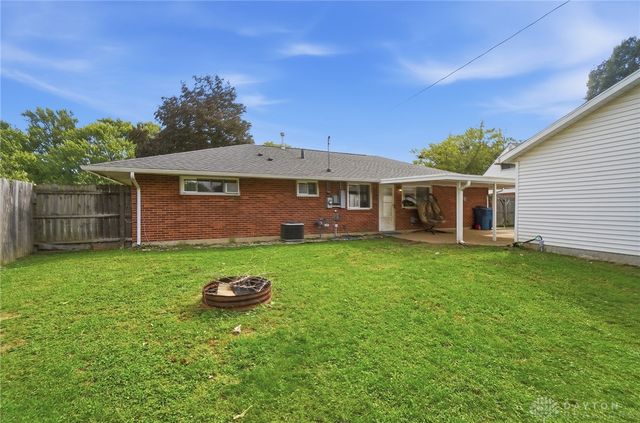 5641 Shady Oak Street, Huber Heights, OH 45424