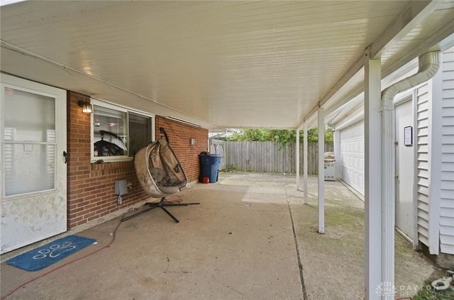 5641 Shady Oak Street, Huber Heights, OH 45424