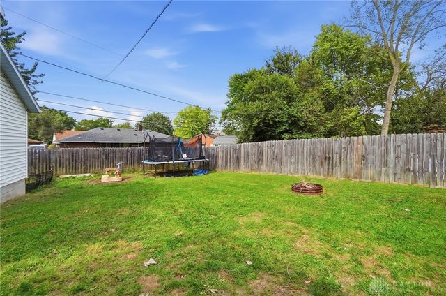5641 Shady Oak Street, Huber Heights, OH 45424