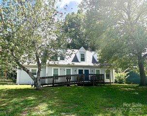 7631 Applewood Lane, Charlotte, NC 28227