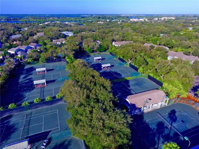 1460 Winding Oaks Circle W 104, Vero Beach, FL 32963