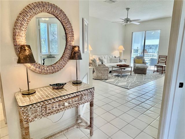 1460 Winding Oaks Circle W 104, Vero Beach, FL 32963