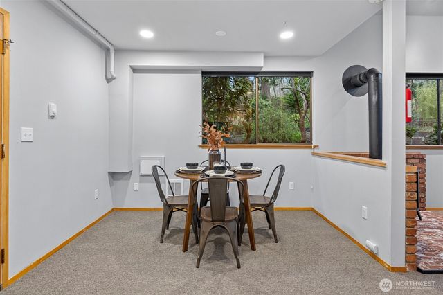 6897 Helena Street, Clinton, WA 98236