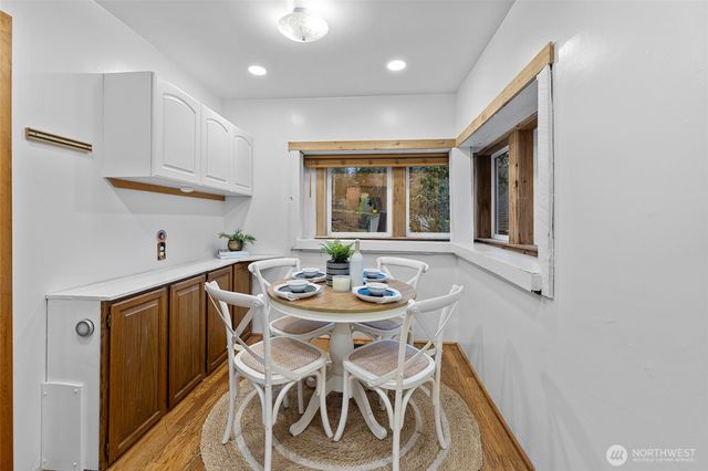 6897 Helena Street, Clinton, WA 98236