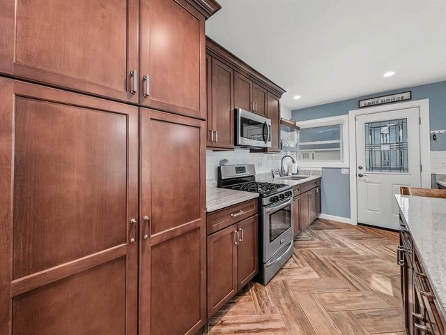 N2446 Knollwood DRIVE, Lake Geneva, WI 53147