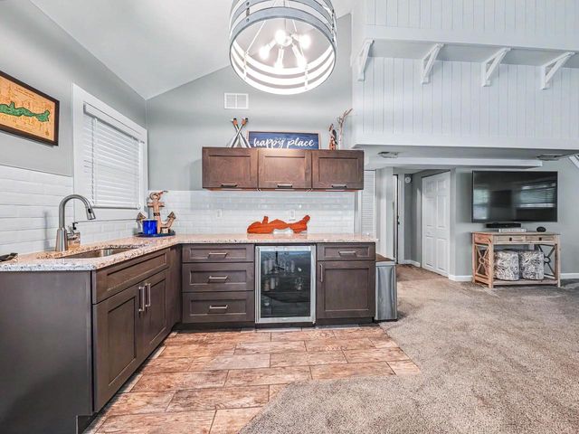 N2446 Knollwood DRIVE, Lake Geneva, WI 53147