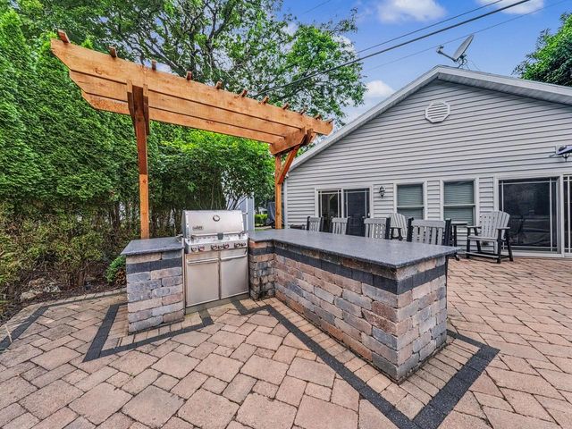 N2446 Knollwood DRIVE, Lake Geneva, WI 53147