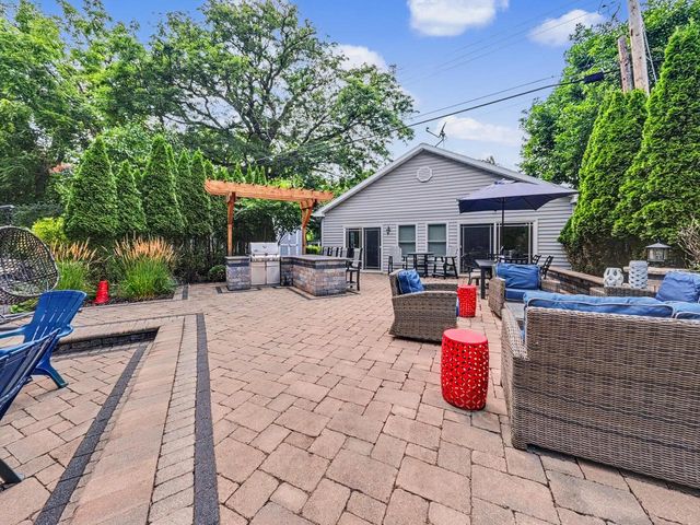N2446 Knollwood DRIVE, Lake Geneva, WI 53147