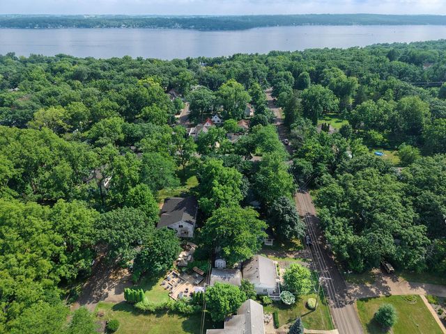 N2446 Knollwood DRIVE, Lake Geneva, WI 53147