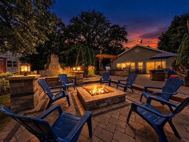 N2446 Knollwood DRIVE, Lake Geneva, WI 53147