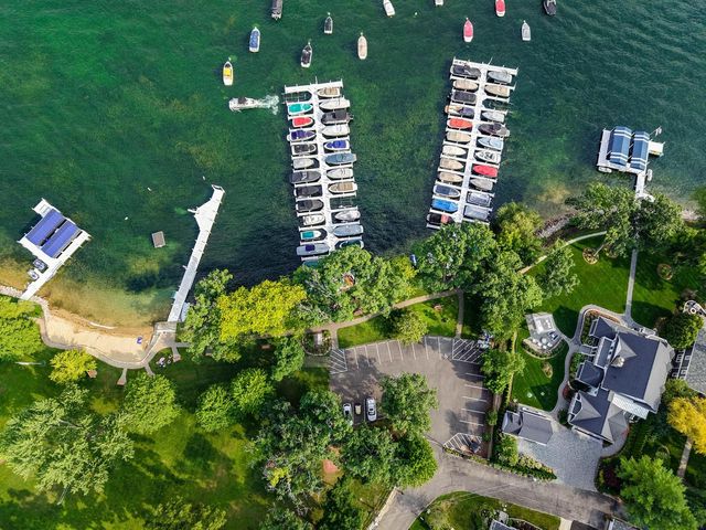 N2446 Knollwood DRIVE, Lake Geneva, WI 53147