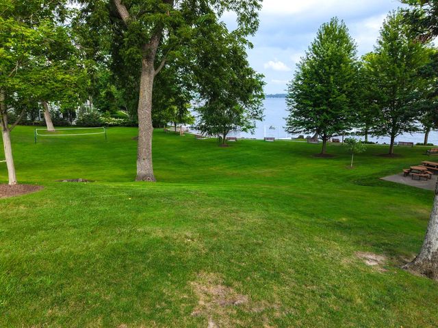 N2446 Knollwood DRIVE, Lake Geneva, WI 53147
