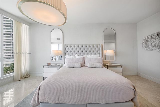 100 S Pointe Dr 702, Miami Beach, FL 33139