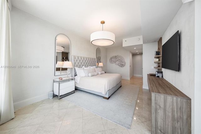 100 S Pointe Dr 702, Miami Beach, FL 33139