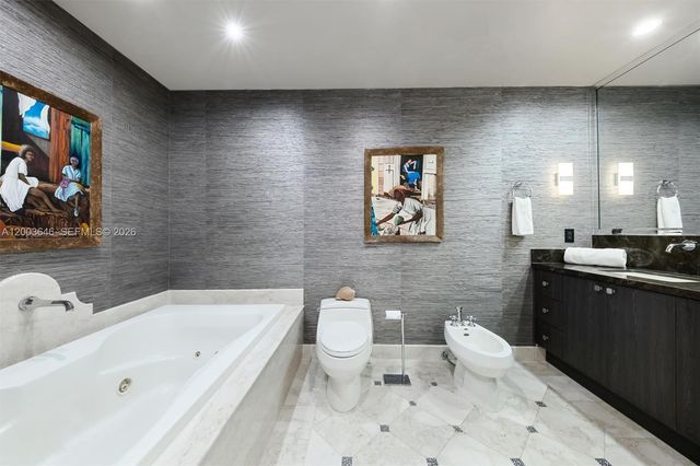 100 S Pointe Dr 702, Miami Beach, FL 33139