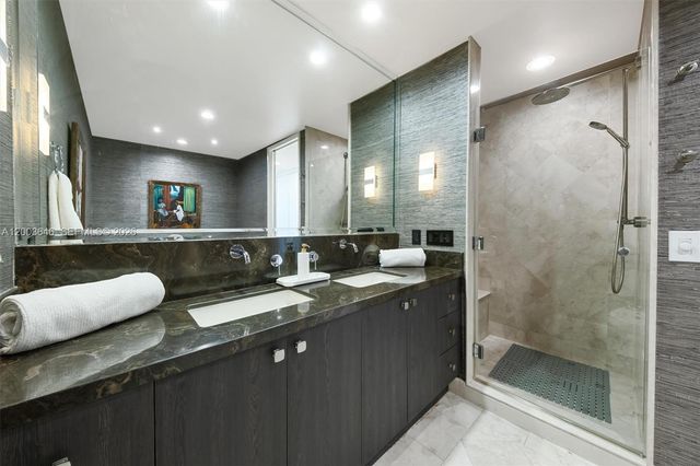 100 S Pointe Dr 702, Miami Beach, FL 33139