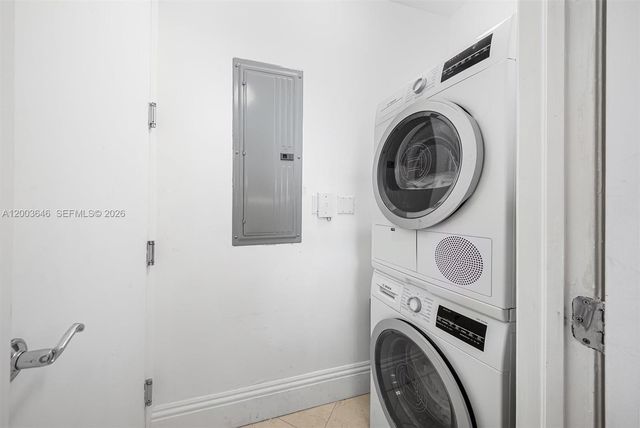 100 S Pointe Dr 702, Miami Beach, FL 33139