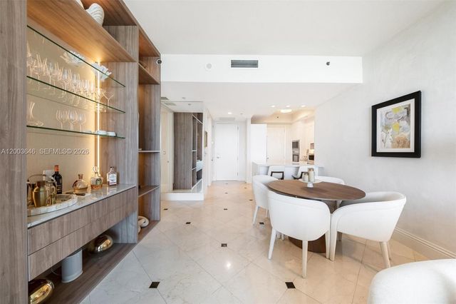 100 S Pointe Dr 702, Miami Beach, FL 33139