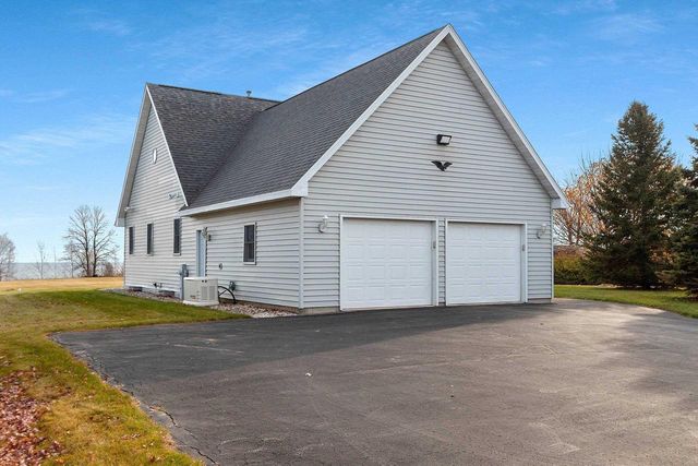 N1356 LAKESHORE ROAD, Kewaunee, WI 54216