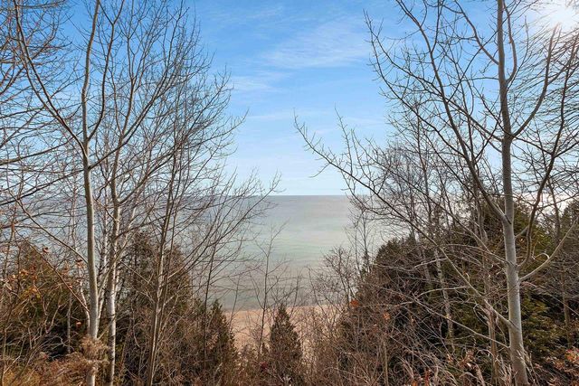 N1356 LAKESHORE ROAD, Kewaunee, WI 54216