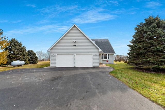 N1356 LAKESHORE ROAD, Kewaunee, WI 54216
