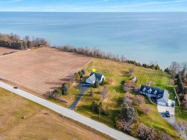 N1356 LAKESHORE ROAD, Kewaunee, WI 54216